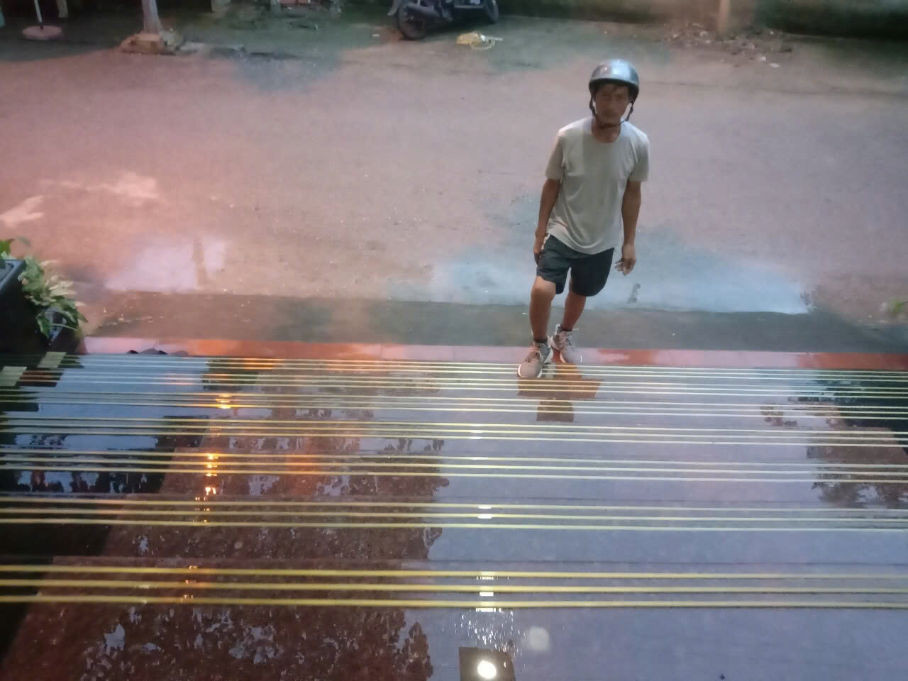 Thi -công -chỉ -đồng -chống -trượt -cho- khách- sạn- Vân Long - Từ Sơn Bắc Ninh