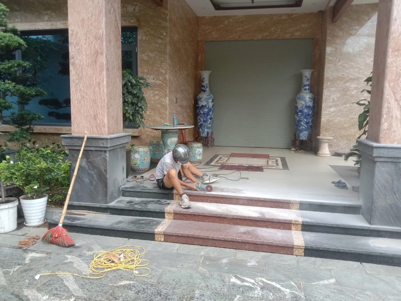 Thi -công -chỉ -đồng -chống -trượt -cho- khách- sạn- Vân Long - Từ Sơn Bắc Ninh