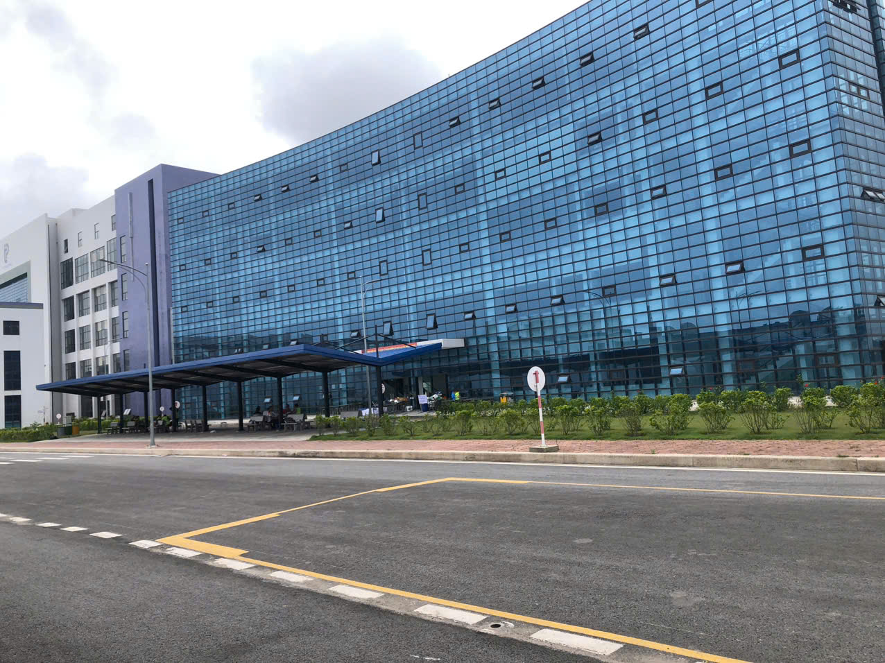 Thi -công -chống -trượt -sàn -gạch- men - Nhà máyTop text Tile của Nhật