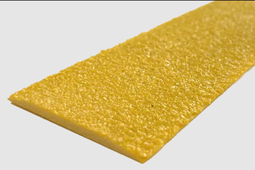 thanh composite chống trượt ram dốc