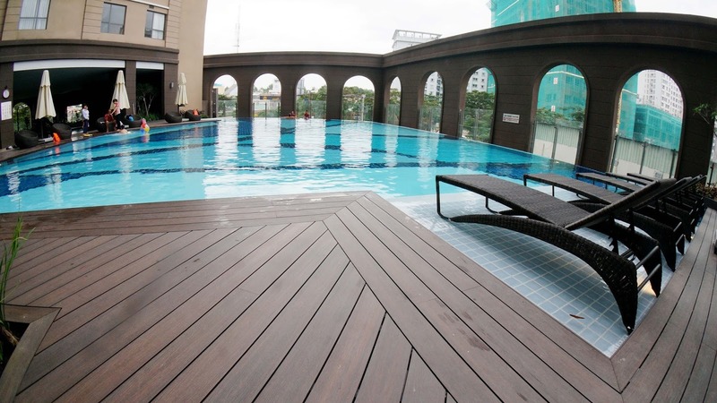 thi công chống trượt cho bể bơi