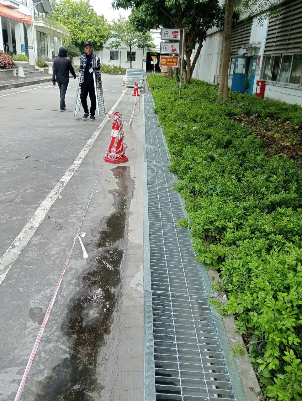 Cung-cấp-và-lắp-đặt-tấm-sàn-grating-thép-mạ-kẽm-Nhà-máy-Điện-Stanley- Gia-Lâm- Hà-Nội